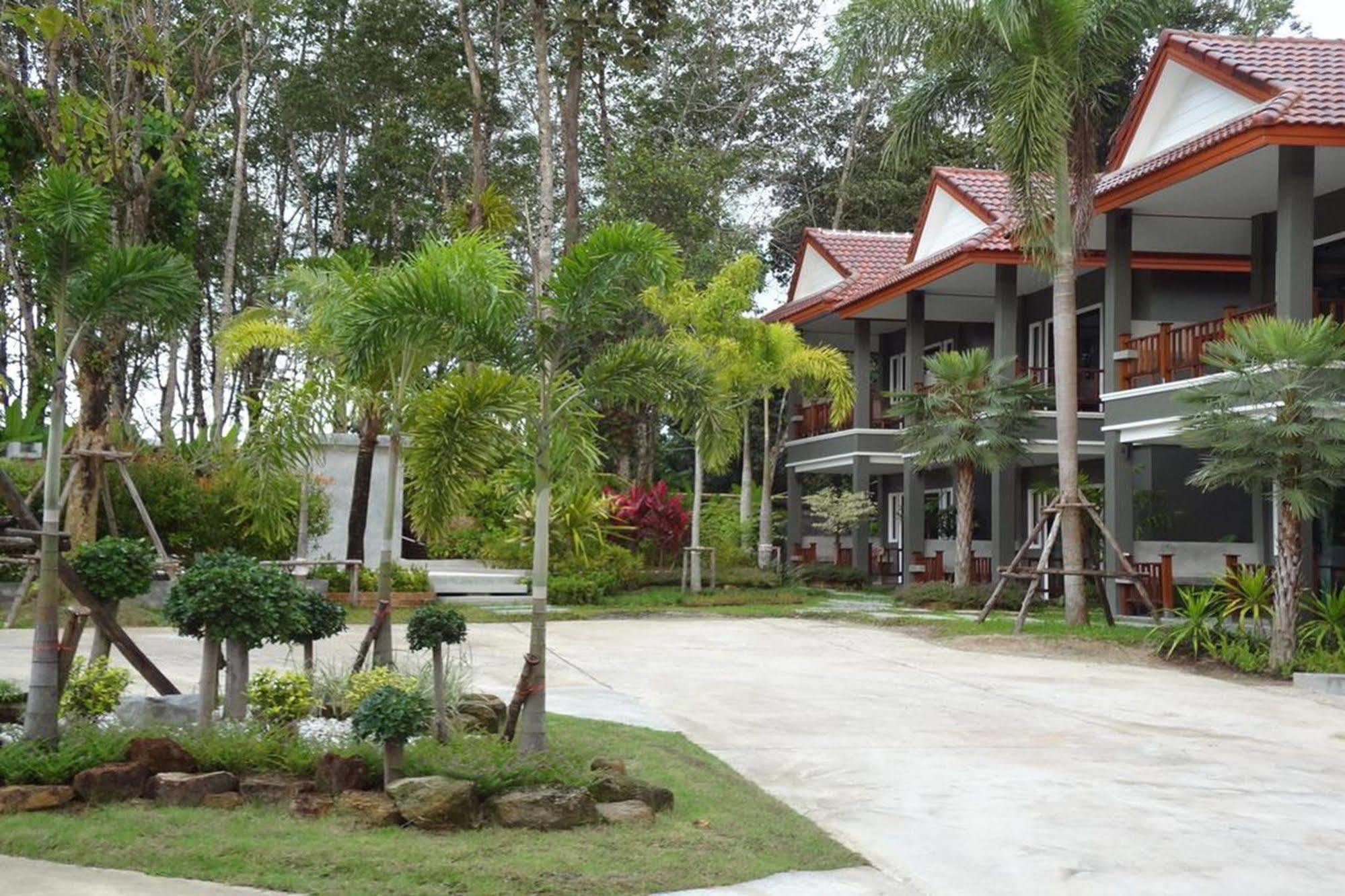 Khaolak Yama Resort - Sha Plus Khao Lak Exterior foto